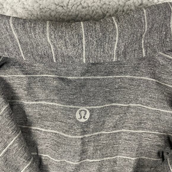 Lululemon Men’s Medium Gray Short Sleeve Polo Shirt - Picture 8 of 8